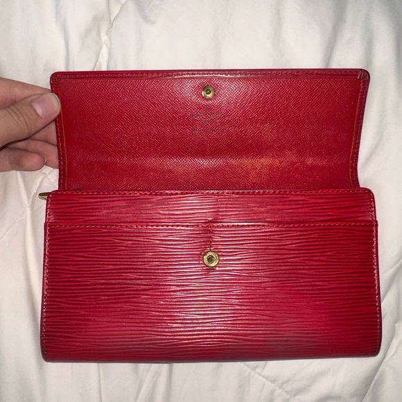Louis Vuitton Epi Long Wallet - Picture 2 of 10